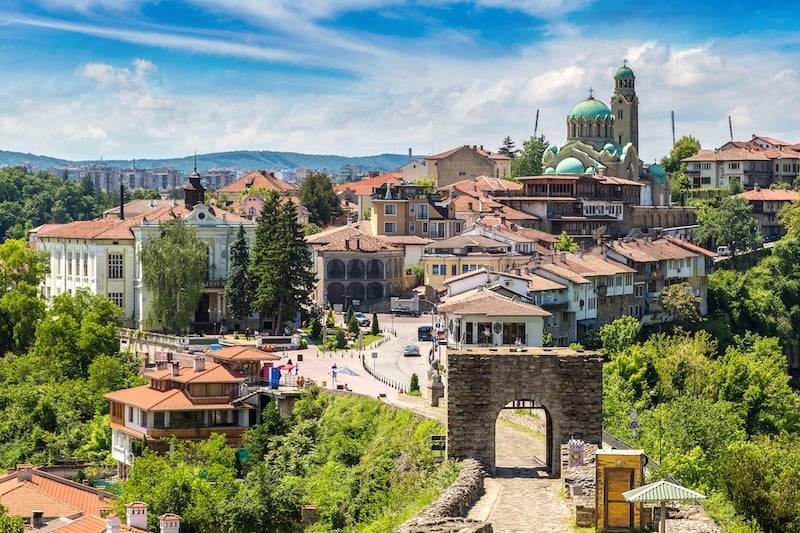 800 px Tsarevets Fortress AdobeStock_129115861 copy
